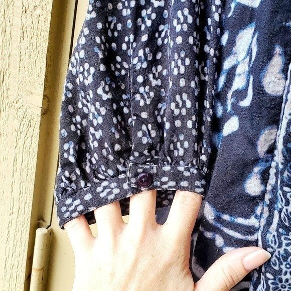 Womens Lucky Brand Boho Floral Navy Blue Blouse size large - Picture 5 of 12